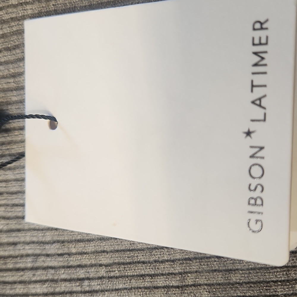 sweater - Picture 4 of 4